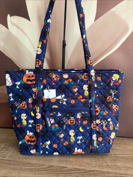 Vera Bradley Handbags - VB Iconic Small Vera Tote - Peanuts Halloween 🎃 👻 Limited Edition  NWT